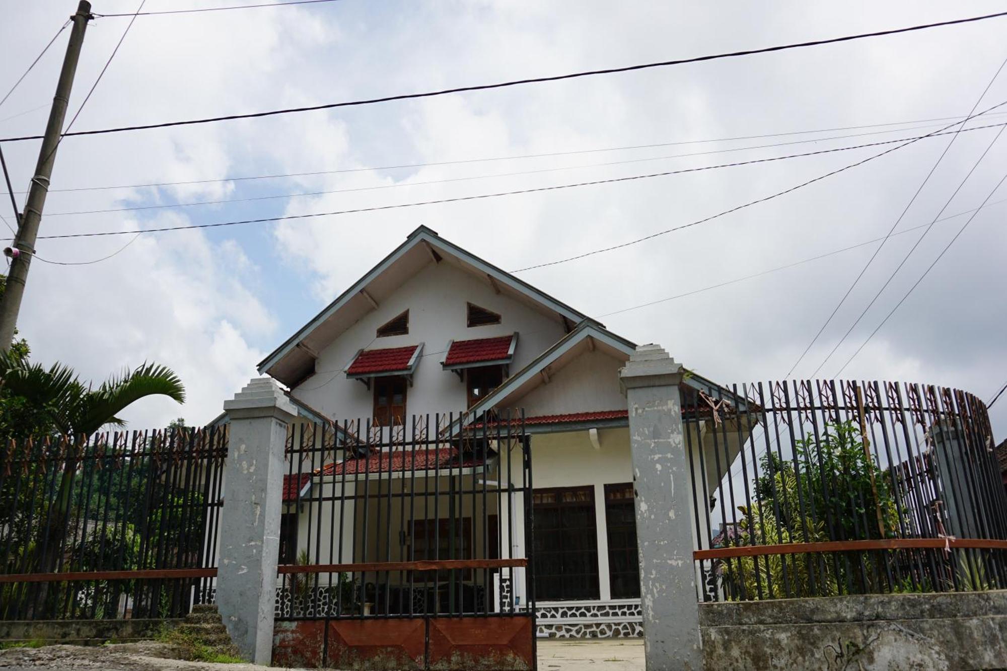 Spot On 93943 Sakinah Homestay Bromo Syariah Malang Exterior photo